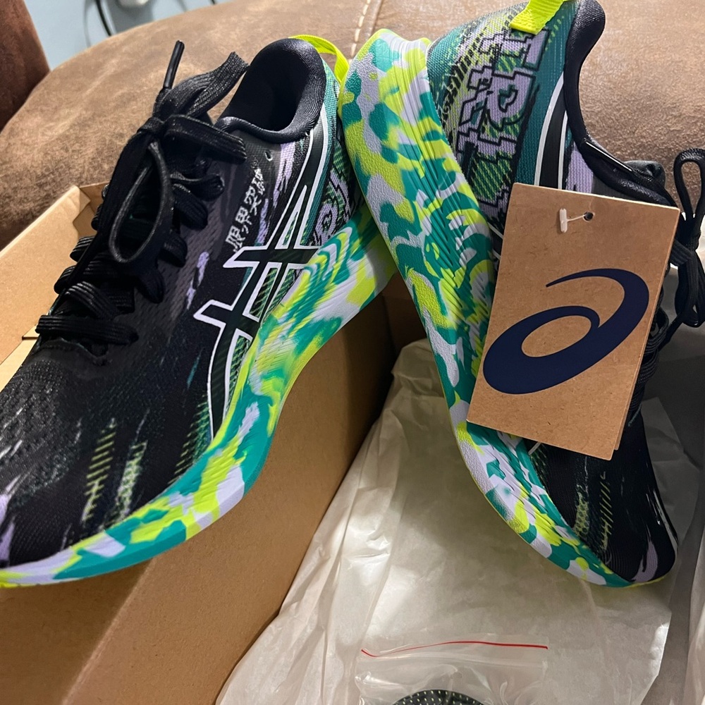Asics Noosa Tri 13 Women’s size 6